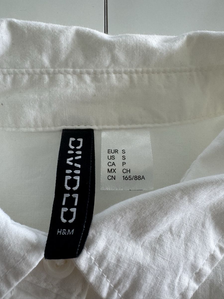 H&M Blusen: Bluse weiss Grösse S H&M Divided  – Gebraucht aus Arbon von leu_g29t 1