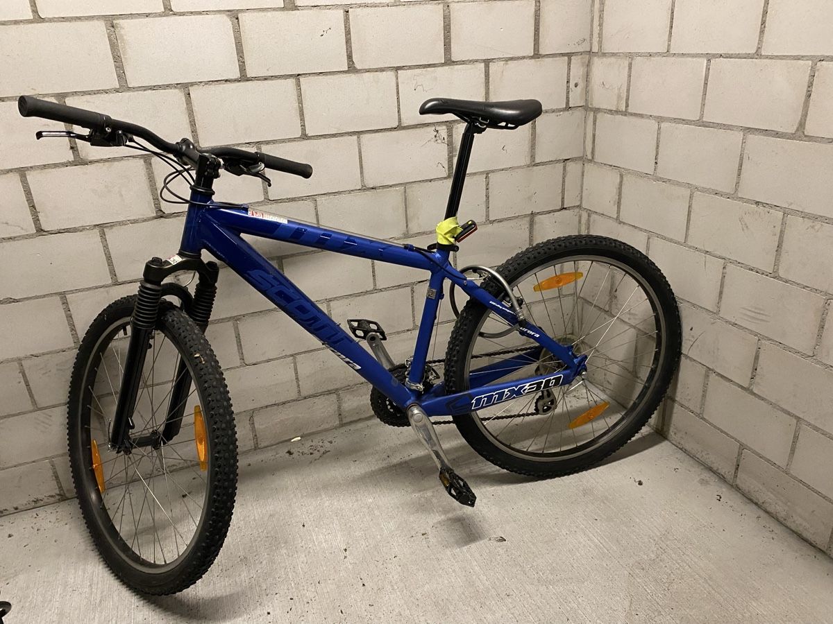 Biciclette: Fahrrad 26 Zoll SCOTT – Usato da St.Gallen venduto da Design04