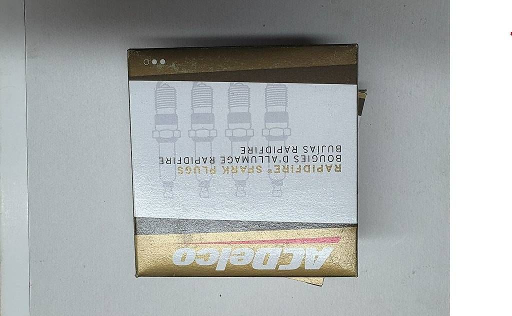 Tutti pezzi di ricambio auto: Candele AC Delco 8 pezzi – Nuovo e nell'imballaggio originale da Claro venduto da Excalibur71