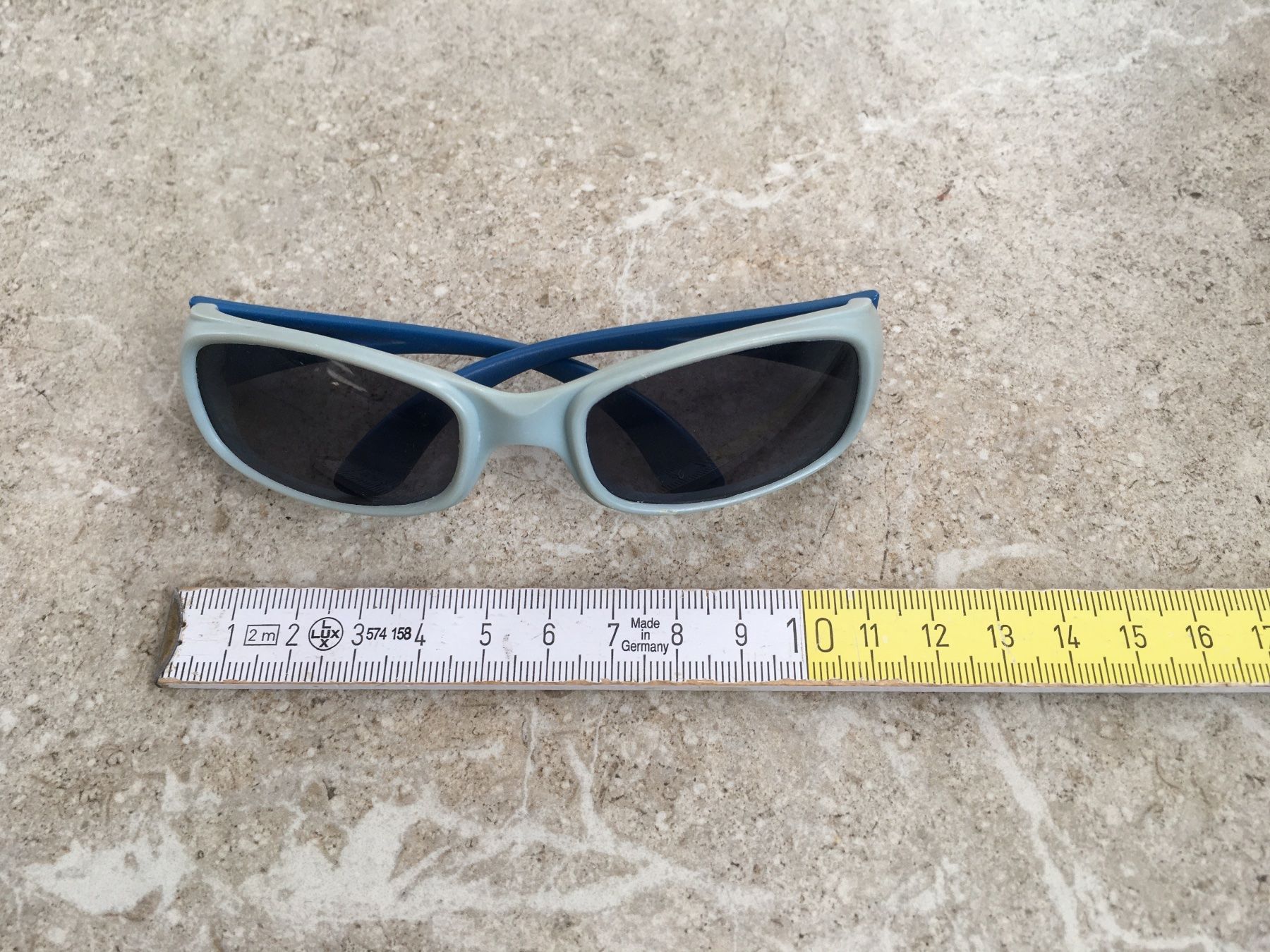 Occhiali & Lenti: Kindersonnenbrille mit UV Filter – Usato da Gächlingen venduto da Tara_devi 3