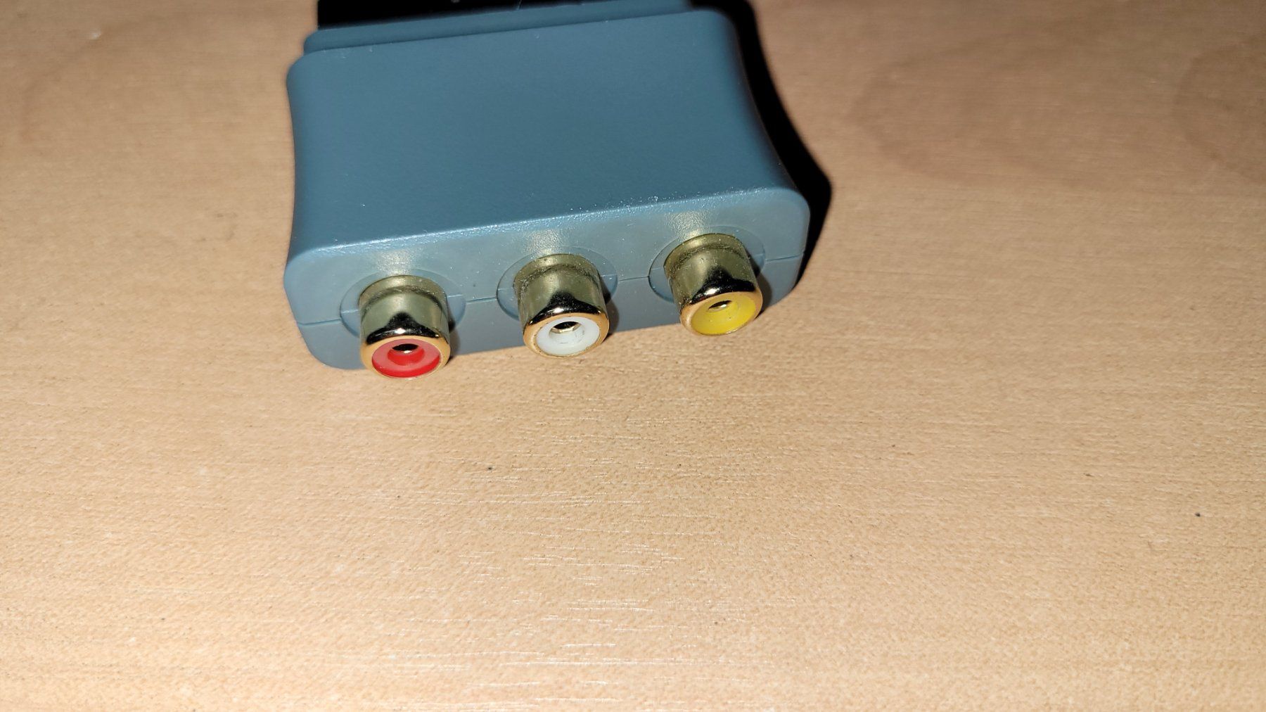 Unità & Adattatore: Adaptareur scart- 3 RCA – Usato da Bionnens venduto da Meg011