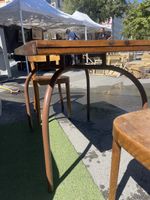 Table vintage / industrielle – Bois & métal – Piètement cour