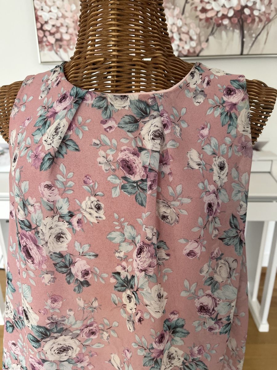Camicette: Bluse mit Rosen, Grösse S – Usato da Solothurn venduto da Bobesch08 1