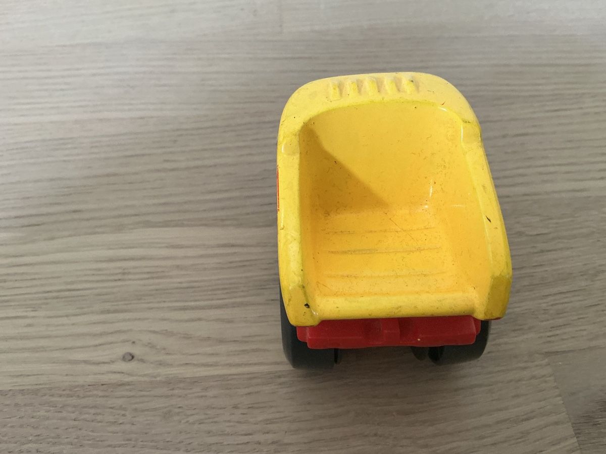 Giocattoli: Kleiner Lastwagen – Usato da Muri AG venduto da Snow65 1