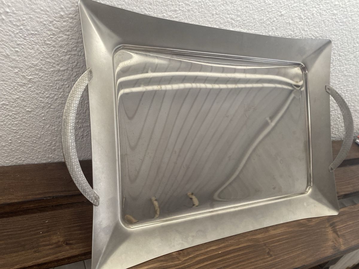 Tablet PC: Edelstahl Tablett Serviertablett Silber – Usato da Rubigen venduto da Mukuru 1