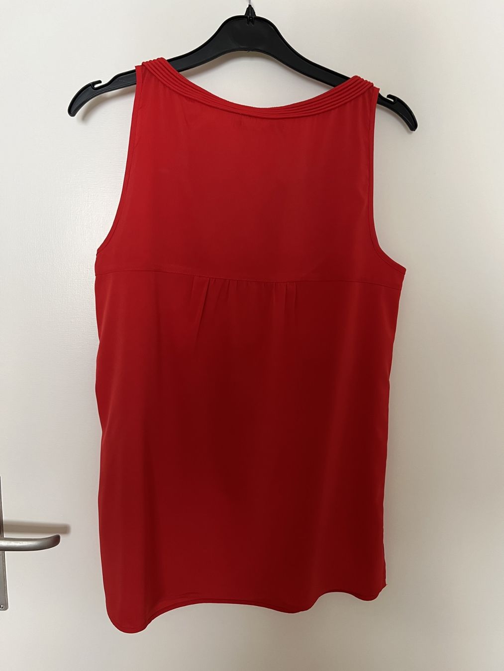Top: SFERA Red Top EUR M – Usato da Horgen venduto da linuxrp 4
