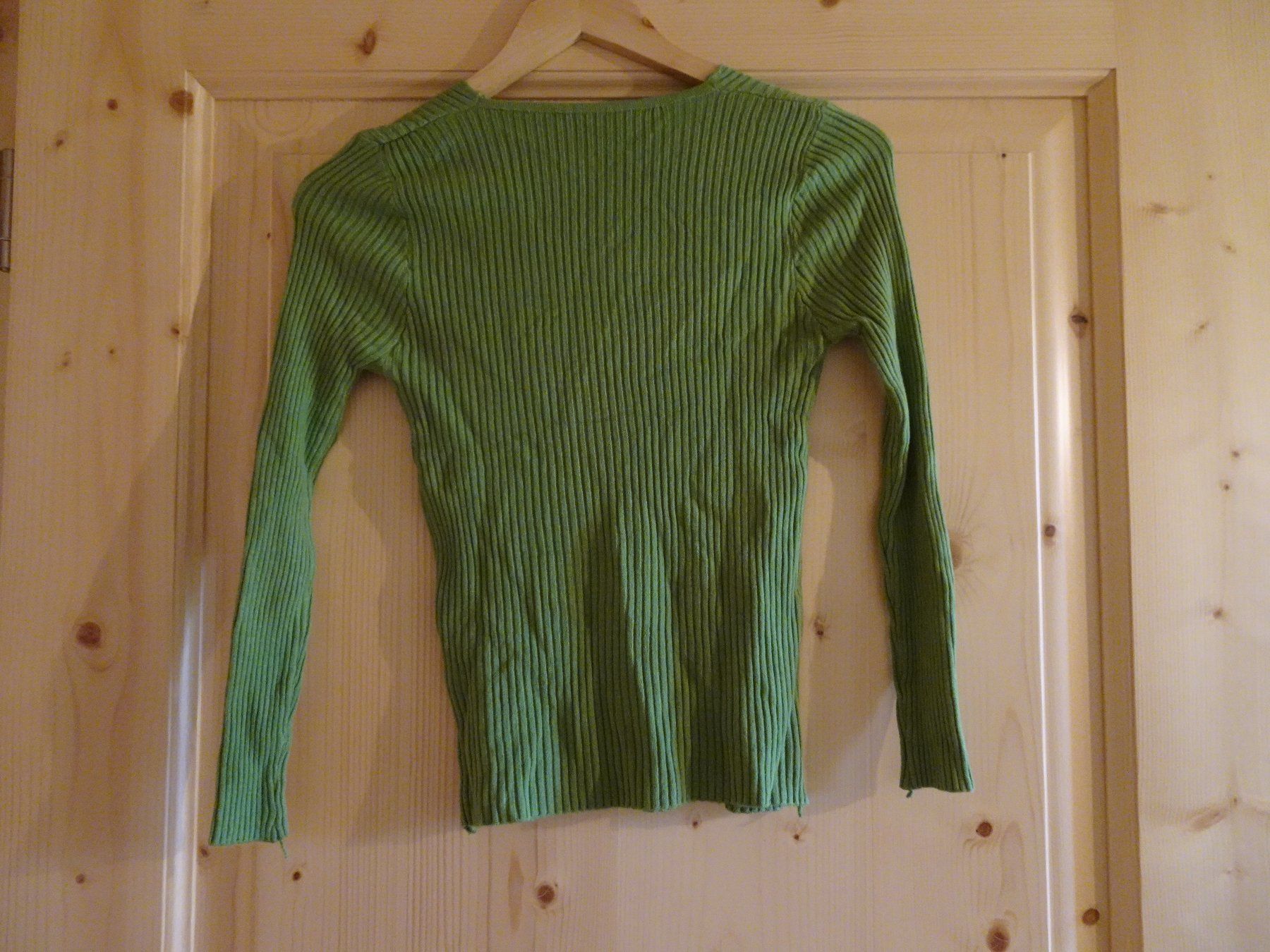 Pullover & Sweatshirts: NEUER grüner Stretch Pulli Gr. XS - 224083 – Neu (gemäss Beschreibung) aus Küssnacht am Rigi von Good4Deckeli 1