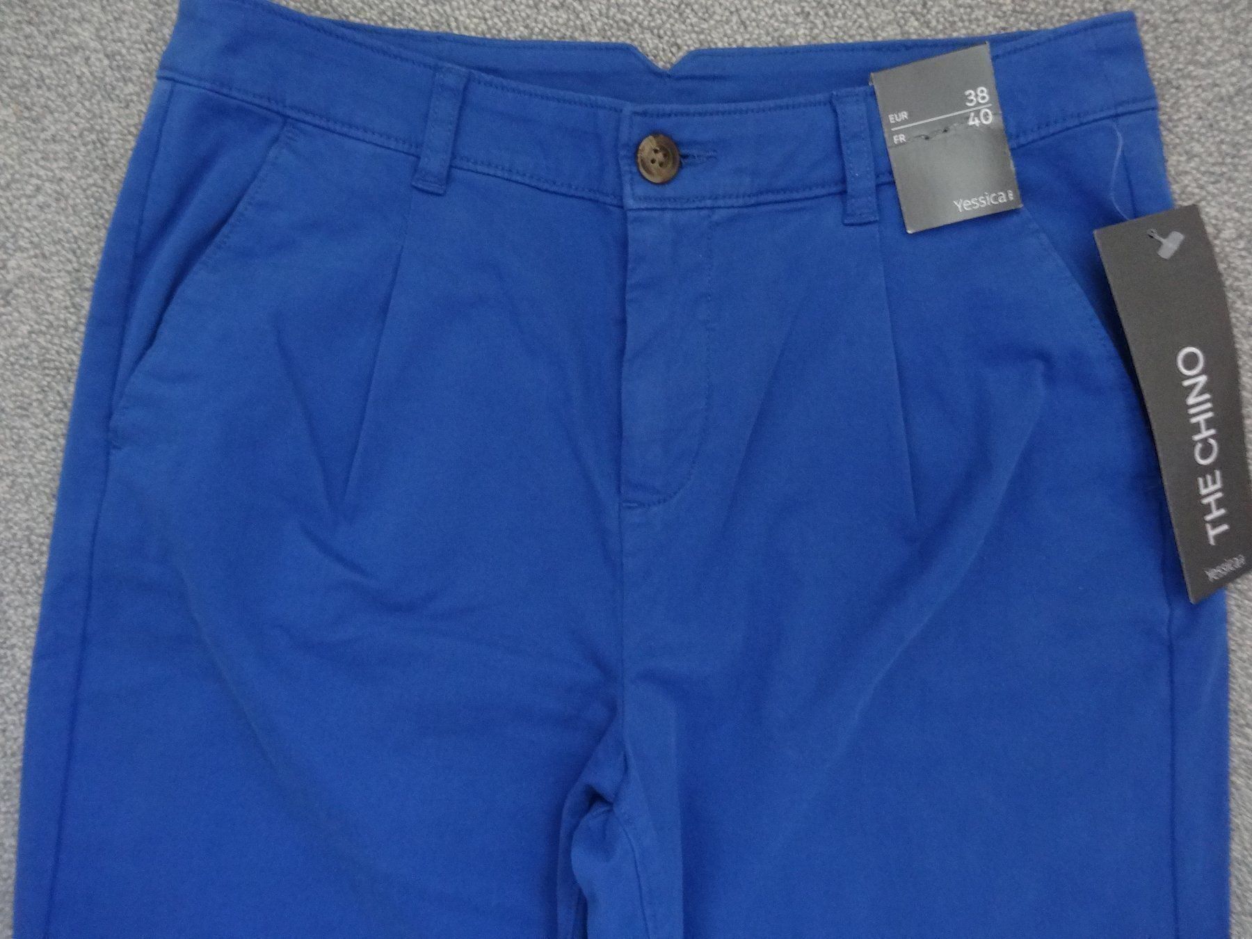 Pantaloni: Chinohose Gr 38 Fabrikneu – Nuovo e nell'imballaggio originale da Rekingen AG venduto da Barmaleus 1
