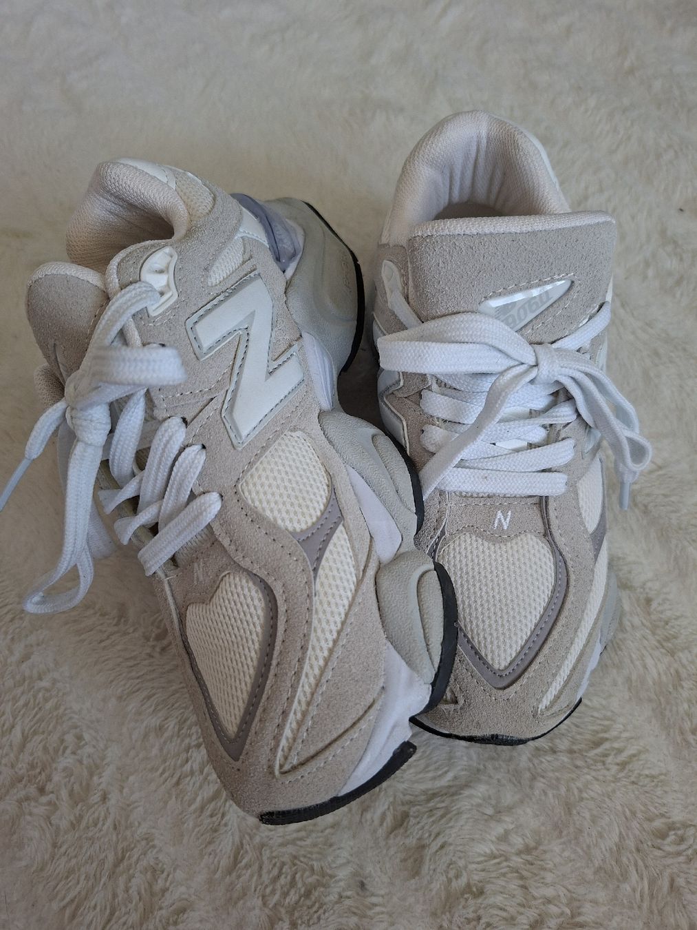 New Balance Damenschuhe: New Balance 9060 BLC Baskets gris clair Taille 38 – Gebraucht aus Renens VD von ser_j2fn 4