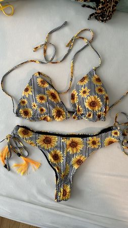 Sommerlicher Bikini mit Sonnenblumen Muster, Grösse M