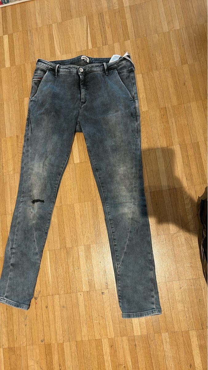 Tommy Hilfiger Jeans: Tommy Hilfiger Jeans Gr. 29 – Nuovo (secondo la descrizione) da Riehen venduto da mittwoch81