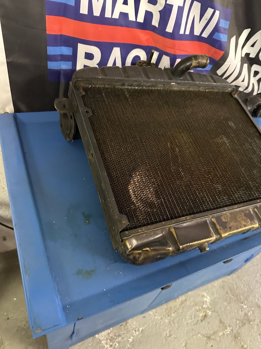 Alfa Romeo Tutti pezzi di ricambio auto: Alfa 105 Wasserkühler – Usato da Kriens venduto da alfaracer 1