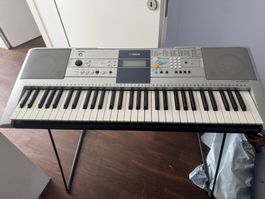 Yamaha Keyboard PSR-E323, ideal für Einsteiger! Top!