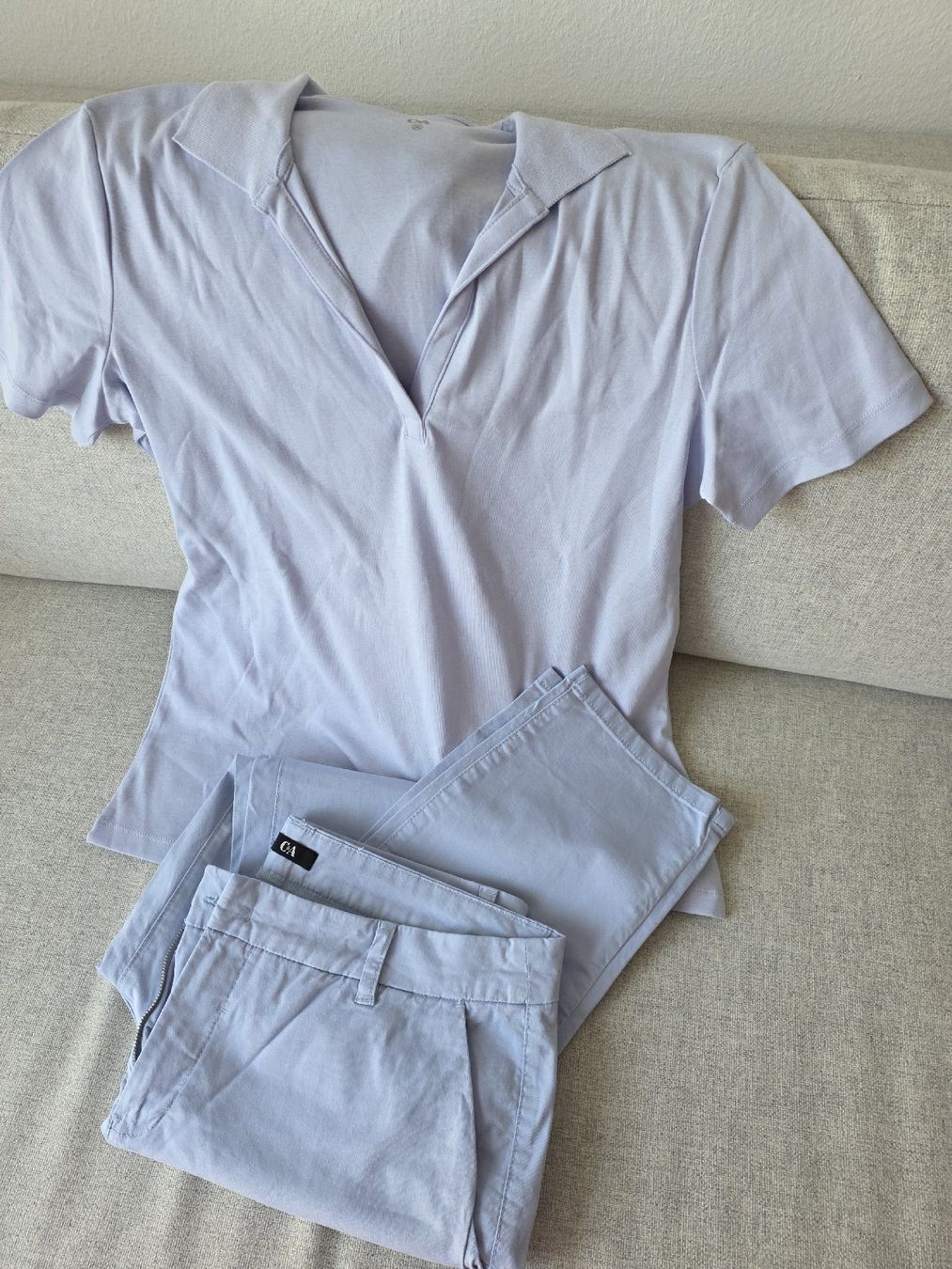 C&A Lotti di vestiti: Ensemble C&A bleu ciel – Usato da Yverdon-les-Bains venduto da enzine