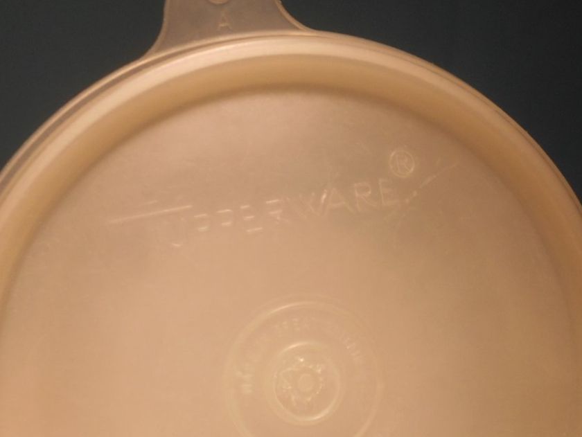 Tupperware Behälter & Ähnliches: Tupperware Behälter, klein, Dm: 11.5cm – Gebraucht aus Bellach von JingleCherry 1