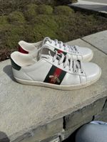 Gucci Sneaker mit Biene, Gr. 35