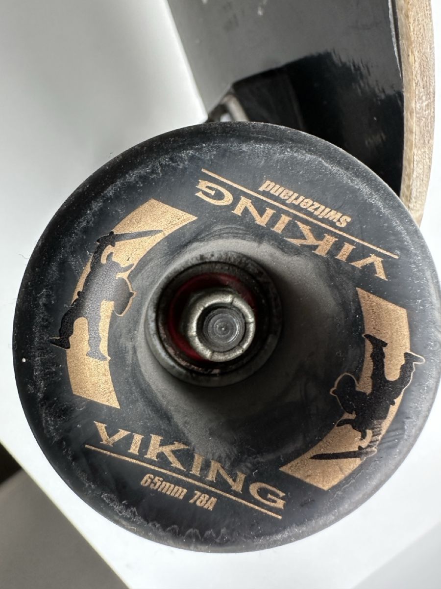 Skateboards: Pumpkin Longboard mit Viking Rollen Spezialedition – Usato da Frauenfeld venduto da Bobi1978 5