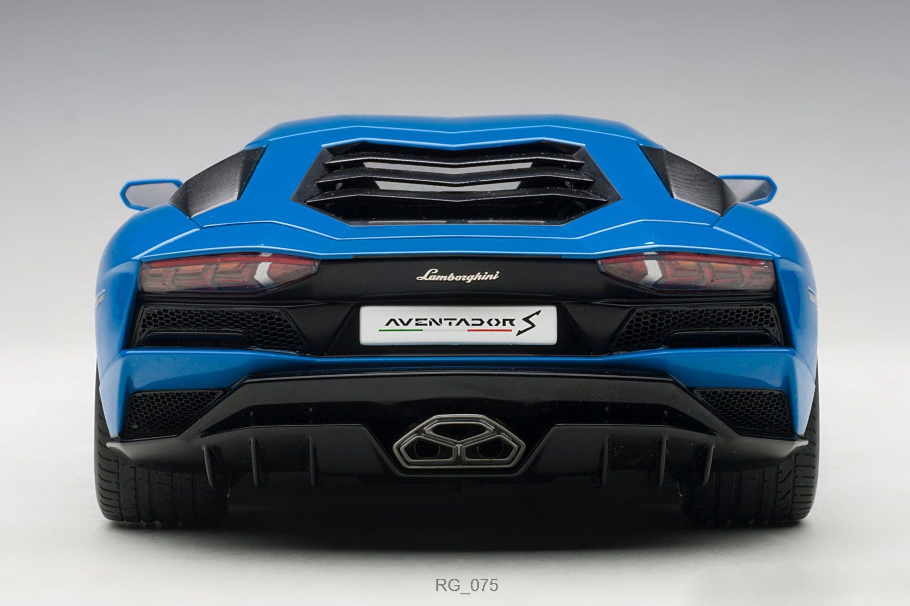 Autoart Modellautos: Lamborghini Aventador S 1:18 – Neu und originalverpackt aus Ulisbach von mironebraska 5
