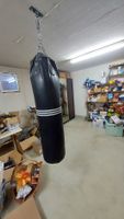 Boxsack mit Handschuhen Adidas schwarz rot guter Zustand