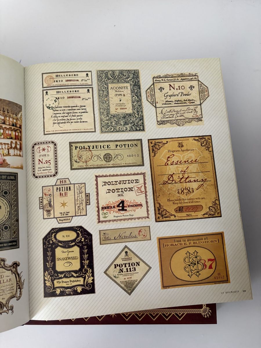 Libri: Harry Potter The Artifact Vault Buch neu – Nuovo (secondo la descrizione) da Oppligen venduto da anj_958g 1