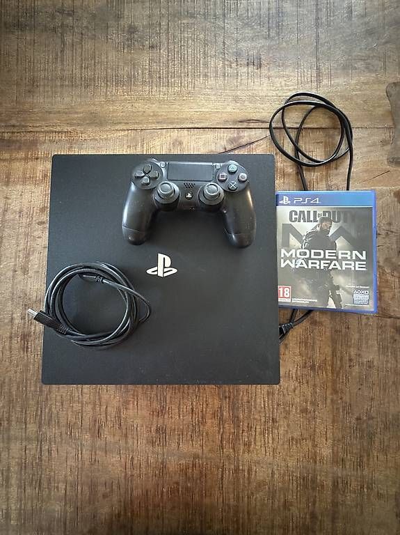 Sony Consoles: PS 4 mit COD – D'occasion à Niedergösgen par rianaa__