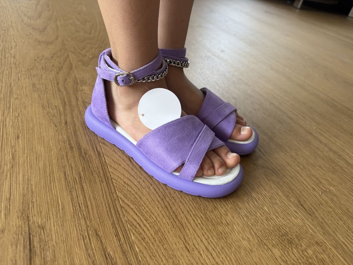 Scarpe per ragazze: Sandals size 32 new – Nuovo e nell'imballaggio originale da Blonay venduto da art_7f87 5