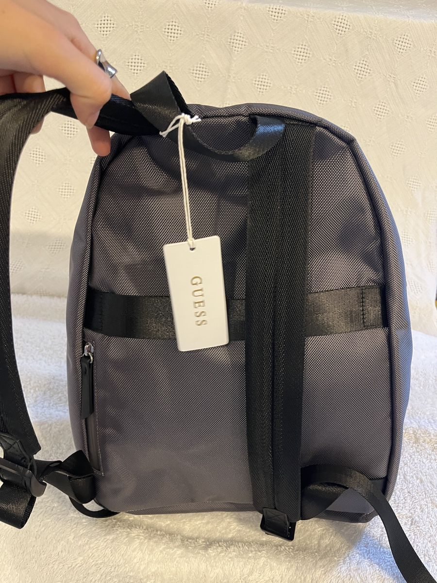 Guess Zaini: Guess Rucksack grau mit Etikett neu! – Nuovo e nell'imballaggio originale da Zürich venduto da mel_258 3