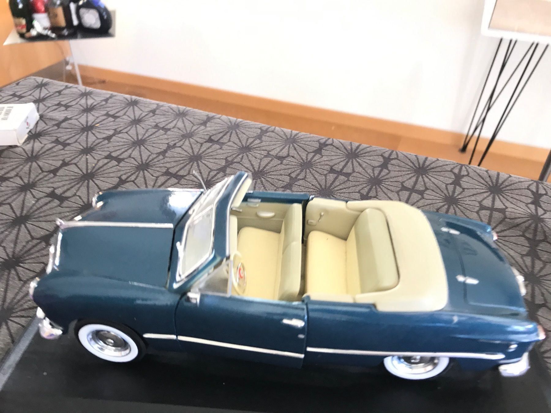 Maisto Voitures modèles: FORD Oldtimer Cabrio Modellauto – D'occasion à Mauren par SB1606 1