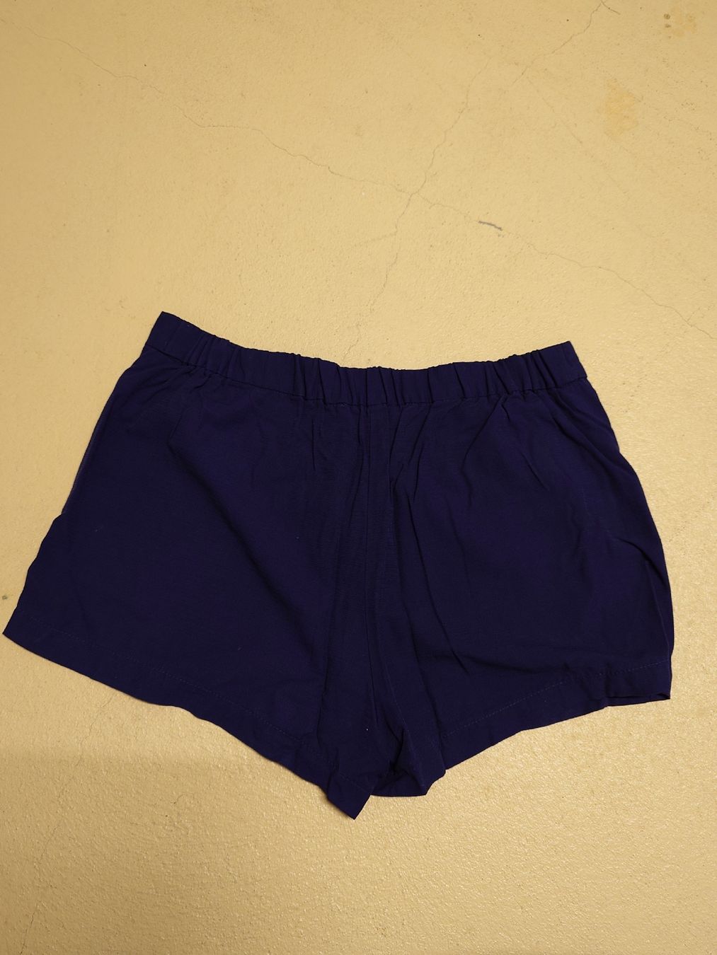 Pantaloni: Navyblaue Sommer-Shorts, Gr. 38 – Usato da Zürich venduto da E.M. 1