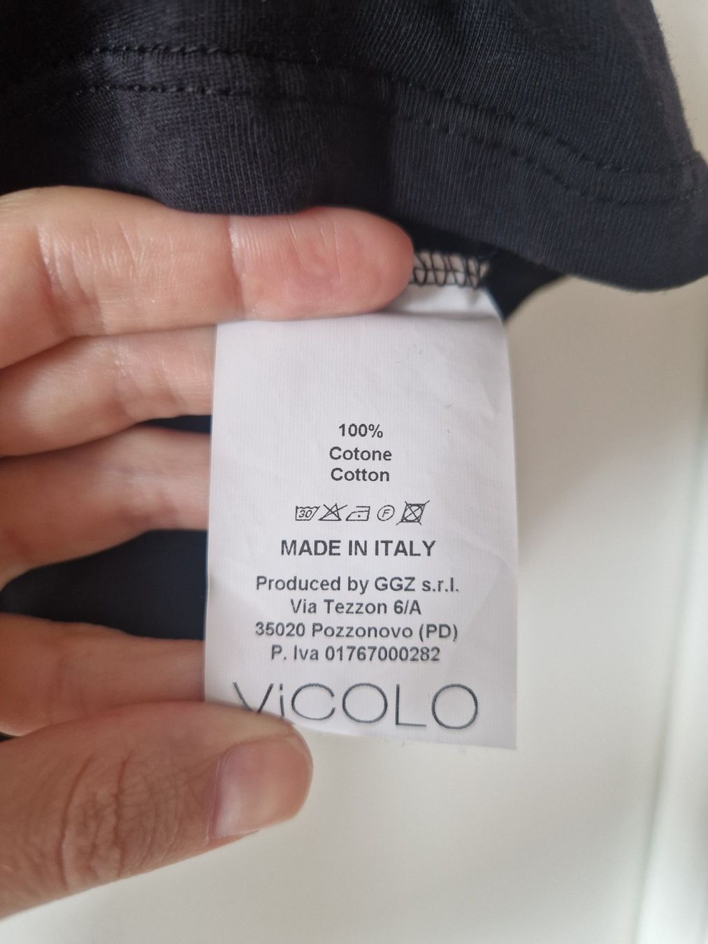 T-Shirts: New black tshirt – Neu (gemäss Beschreibung) aus Lausanne von Issss 1