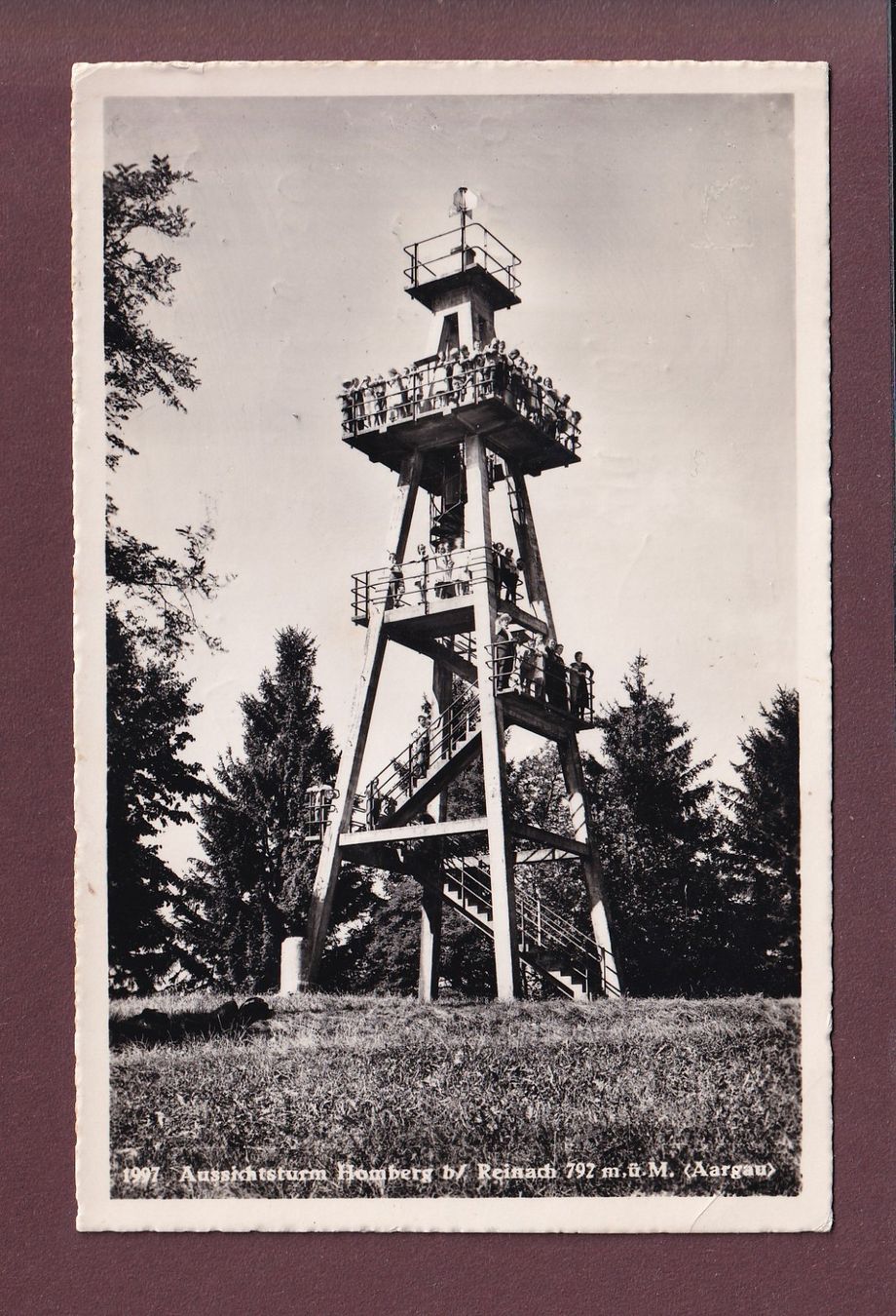 Cartoline postali: HOMBERG bei Reinach - Aussichtsturm - 1952 // Eckbug // – Usato da Pully venduto da nicecards