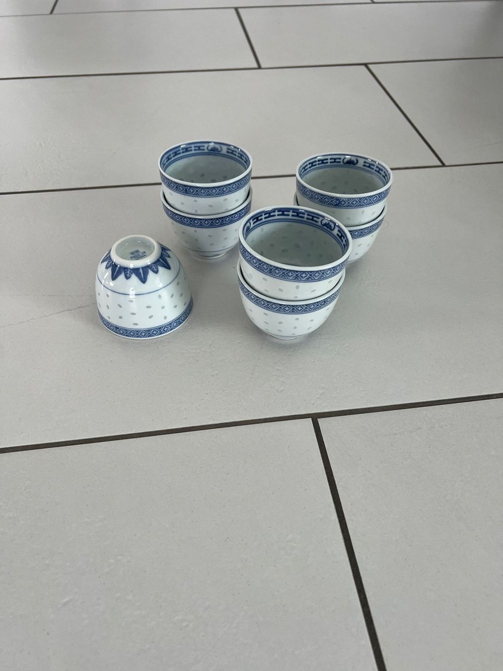 Set di piatti: Edles China Geschirr Set mit Drachenmuster, 29 Teile – Usato da Mönchaltorf venduto da Hans572 9