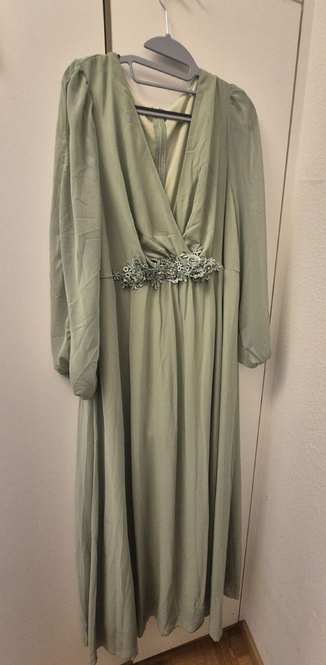 Vestiti: Abendkleid lang hellgrün mit Applikationen  – Usato da Basel venduto da Ambrosia2