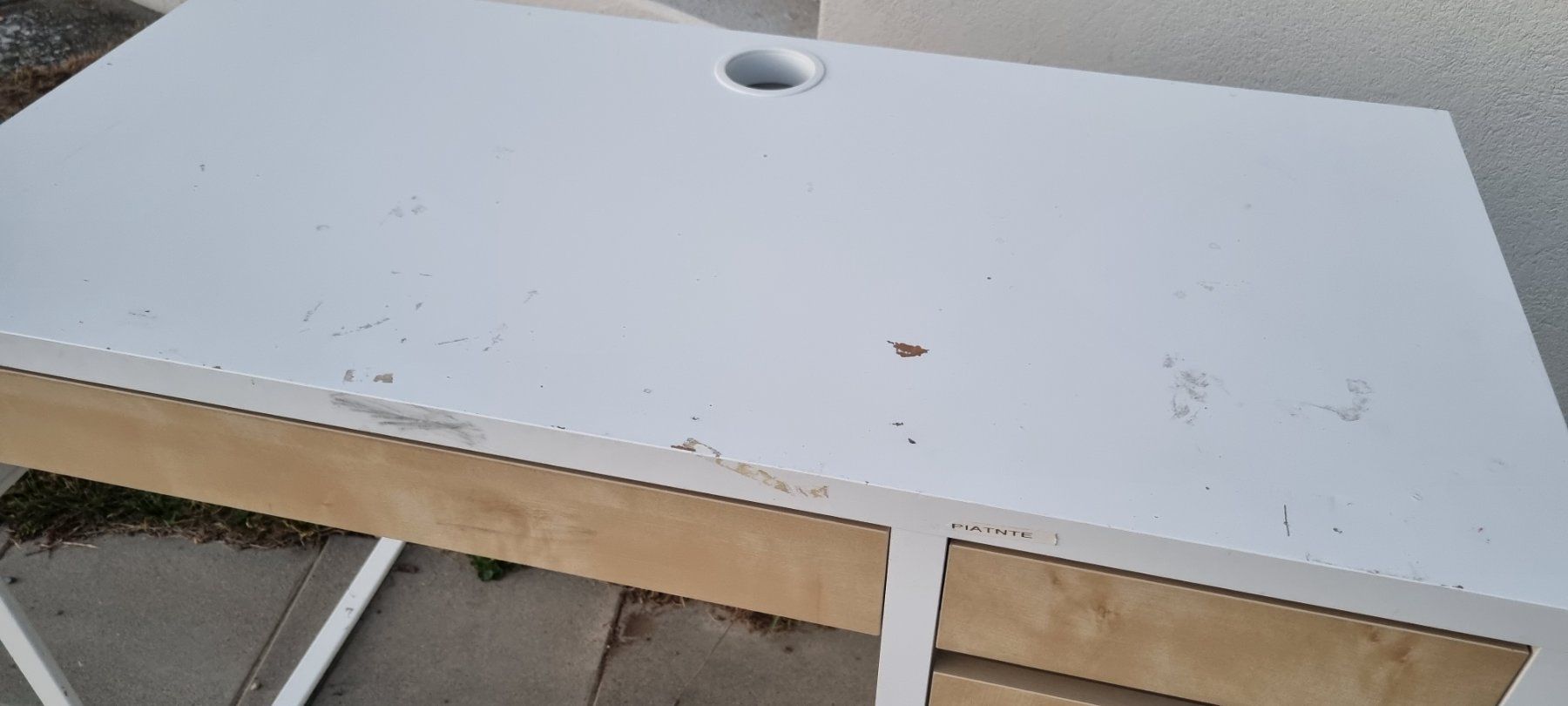 Scrivanie: Ikea Kinder-Schreibtisch – Usato da Eggenwil venduto da Patmaan 2