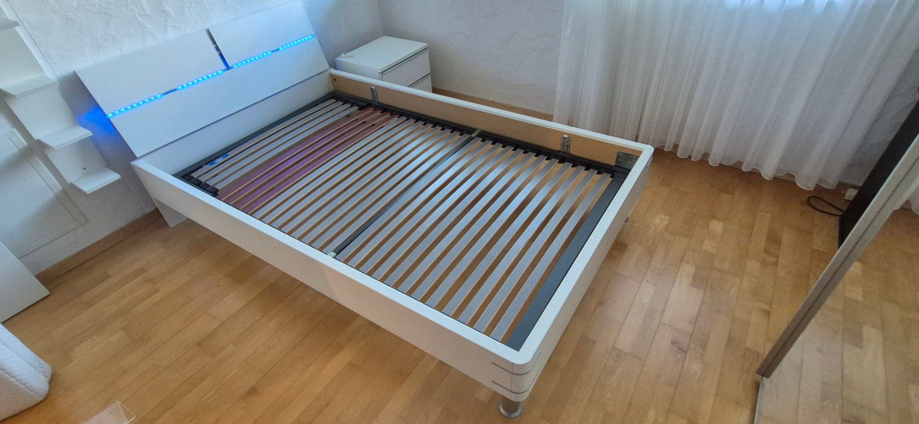 Lits: Bett mit Nachttisch – D'occasion à Obernau par countdown 2
