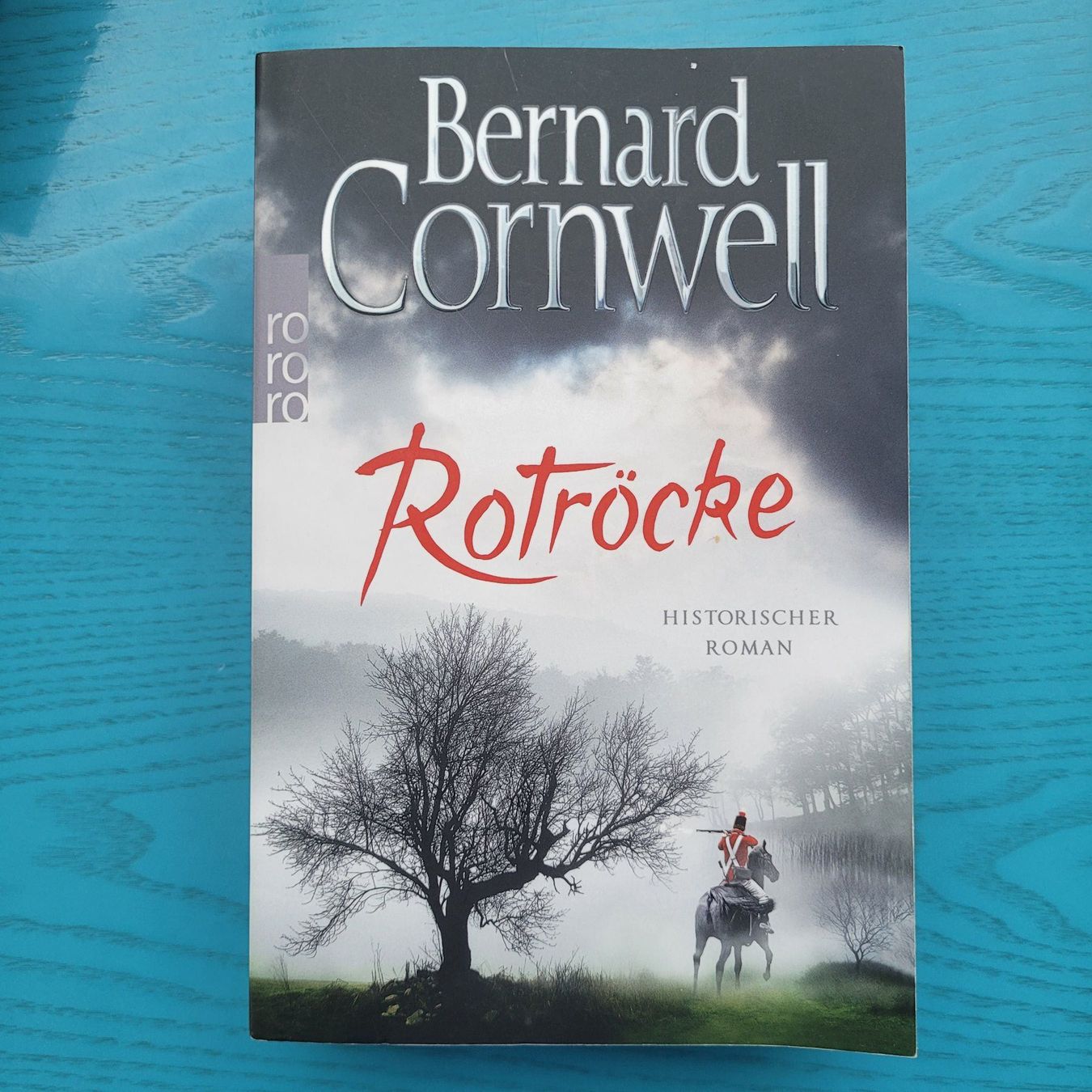 Libri: Bernard Cornwell- Rotröcke – Nuovo (secondo la descrizione) da SCHÜBELBACH venduto da CoKaHa