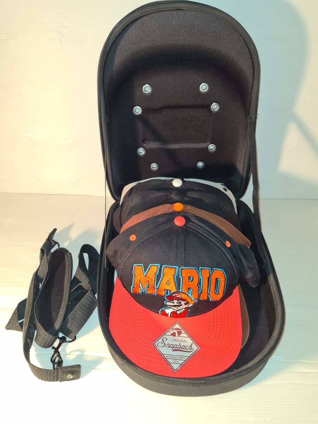 Sonstige Kleidung & Accessoires: Case For Baseball Caps (inklusiv - 6 Caps) – Gebraucht aus Münchenstein von vitalfit 1