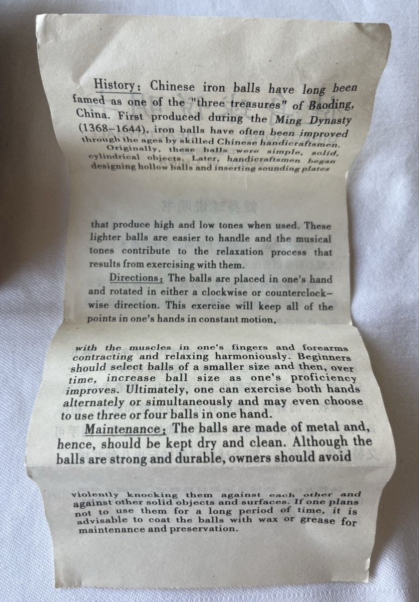 Appareils médicaux: Chinesische Klangkugeln / Baoding-Kugeln mit Delfin-Motiv – D'occasion à Zürich par Hypera 2