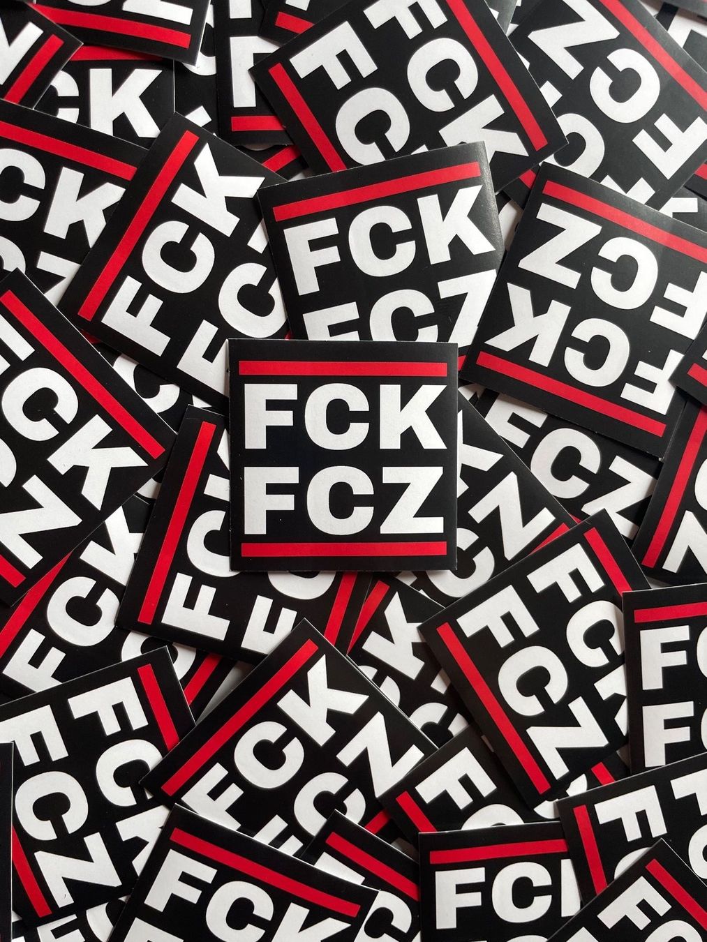 Sticker: Sticker FC Basel 50 Stück – Nuovo (secondo la descrizione) da Züberwangen venduto da ravenixon