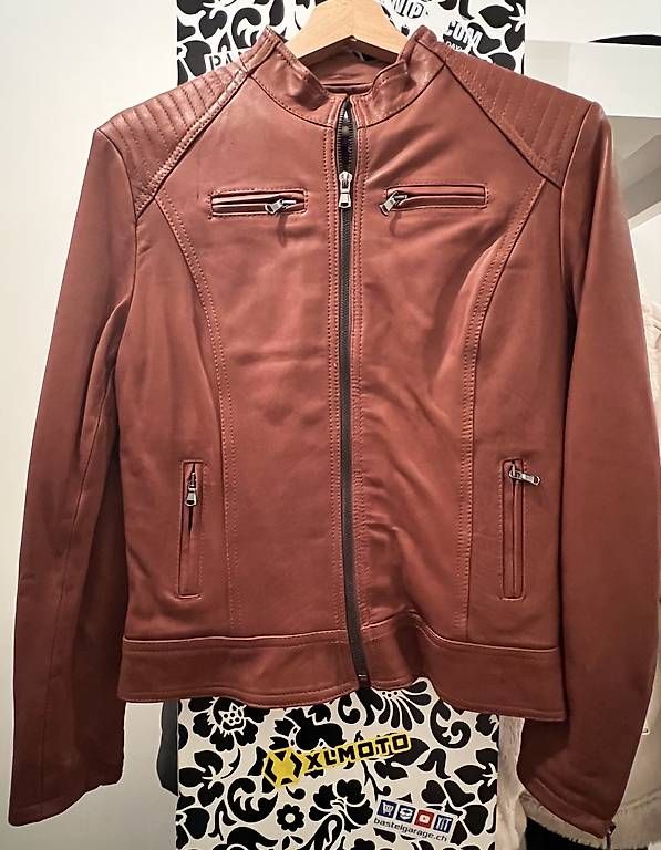 Giacche: Damenlederjacke – Usato da Zuchwil venduto da ela0110