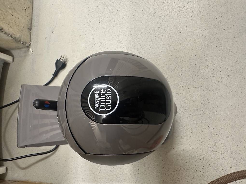 Macchine per caffè & Macchine per espresso: Dolce Gusto Kaffeemaschine – Usato da Ballwil venduto da lar_5dlv 1