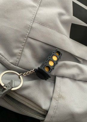 Portachiavi: Porte-clé 4-cylindres – Nuovo (secondo la descrizione) da Estavayer-Le-lac venduto da Max_24 2