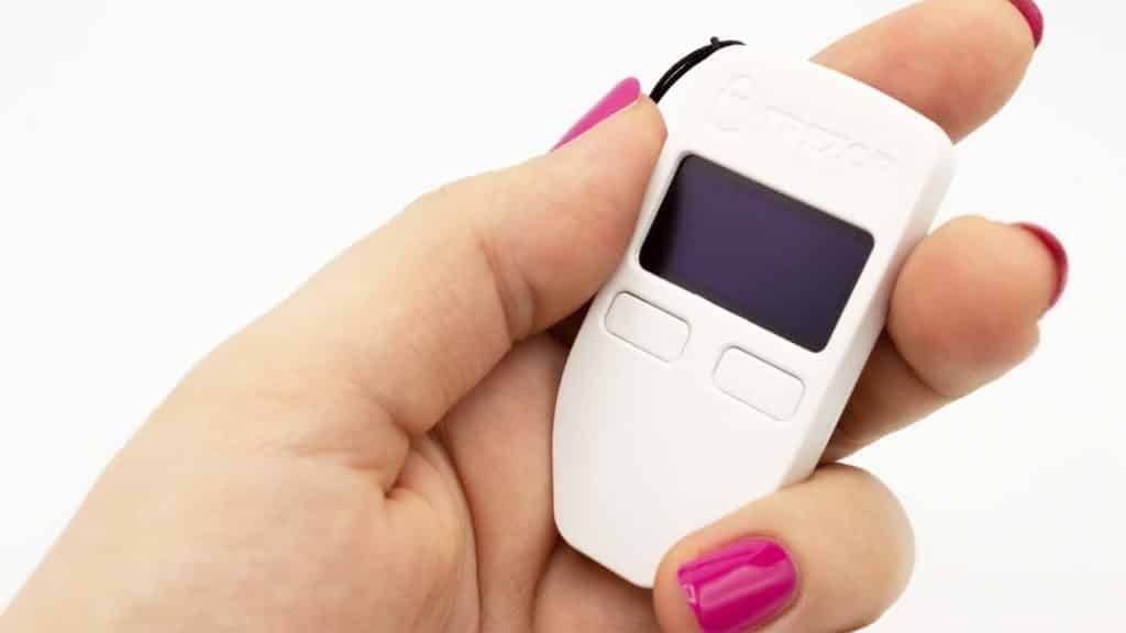 PC: Trezor One White Fabrikneu & Sealed – Nuovo e nell'imballaggio originale da Matzendorf venduto da HaiNakamoto 1