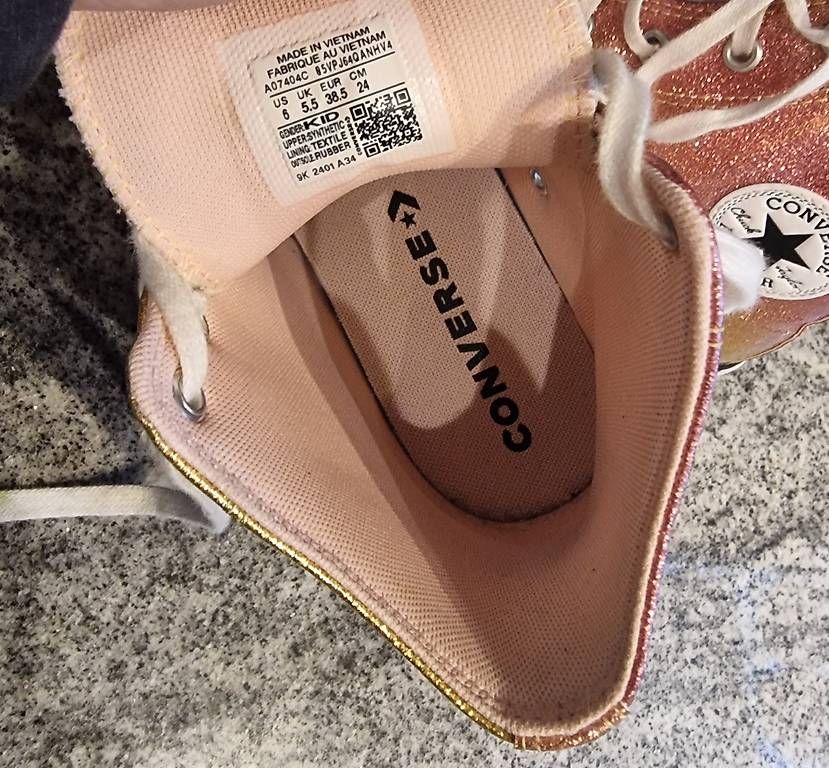 Scarpe da donna: Convers gr 38.5 – Usato da Bassersdorf venduto da Roman_Ariel 2