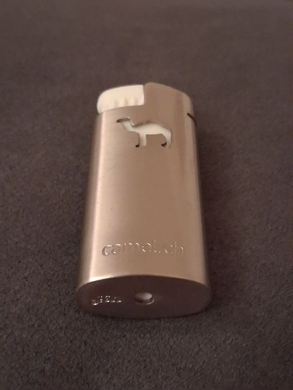 Camel Accendini: Briquet de collection Camel – Nuovo e nell'imballaggio originale da St-Imier venduto da supernova21 1