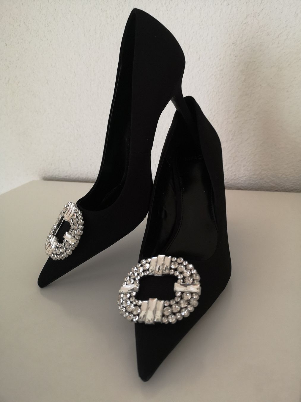 Mango Damenschuhe: High heels pumps black 39 – Gebraucht aus Uster von b4x_ric