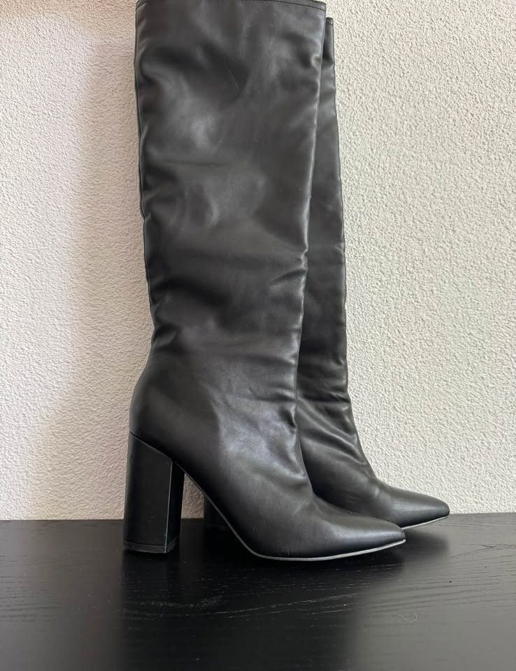 Damenschuhe: Stiefel Damen Schwarz Lederoptik Blockabsatz – Gebraucht aus Wohlen AG von mia_r9br