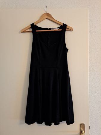 Robe noire Just Fab sans manches taille S bon état