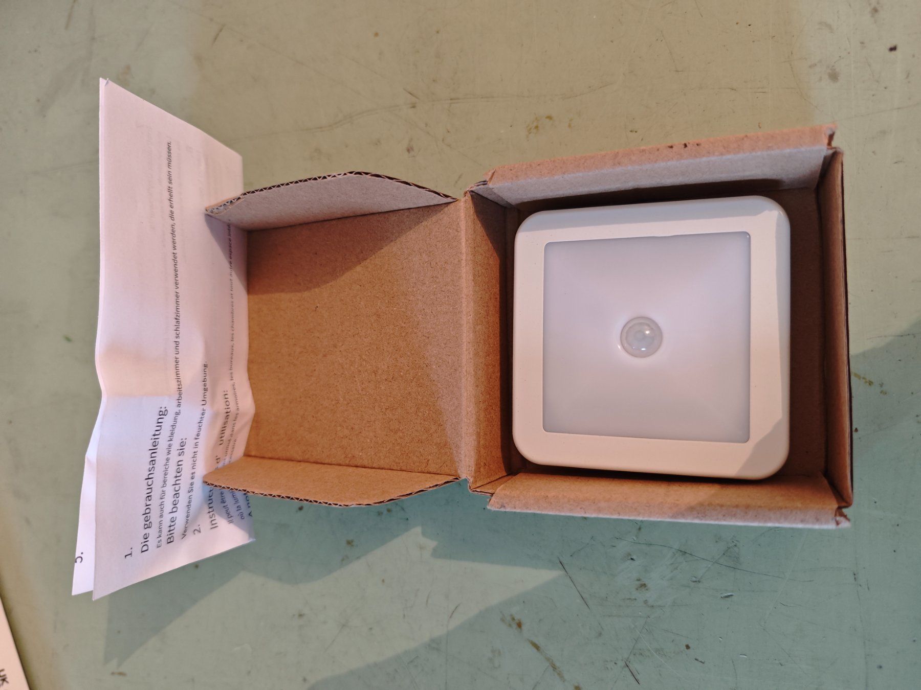 Lampade: 1 Stück LED Nachtlicht mit Bewegungssensor – Nuovo e nell'imballaggio originale da Grosshöchstetten venduto da asi_qp5q 1