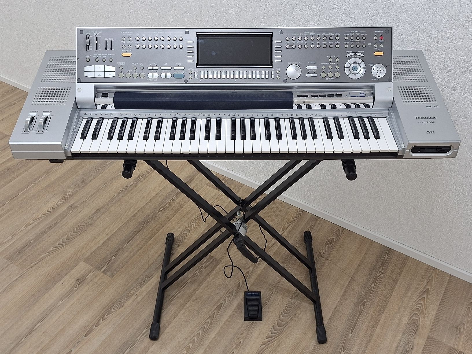 Technics KN7000 Keyboard inkl. Ständer (Gebraucht) in Grüt (Gossau ZH ...